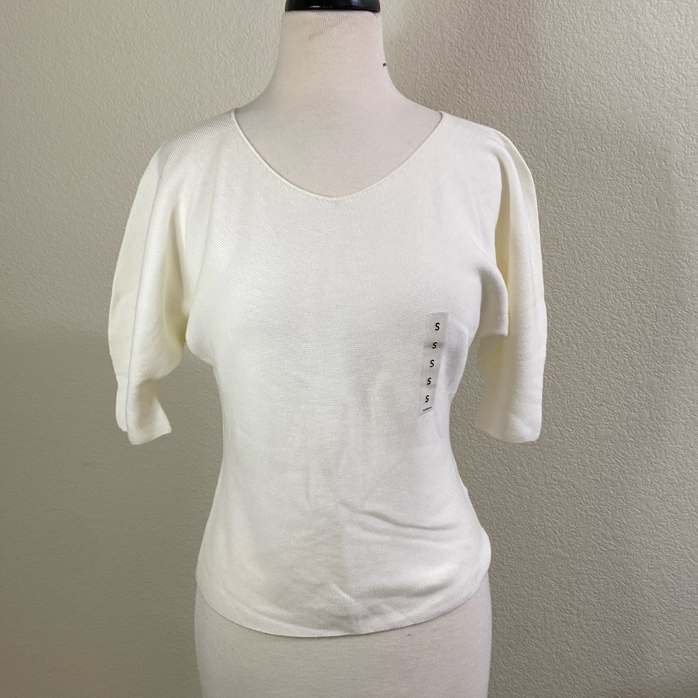 Uniqlo Women's Cream Crew Neck Sweater